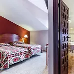 Mora Hotel 3*