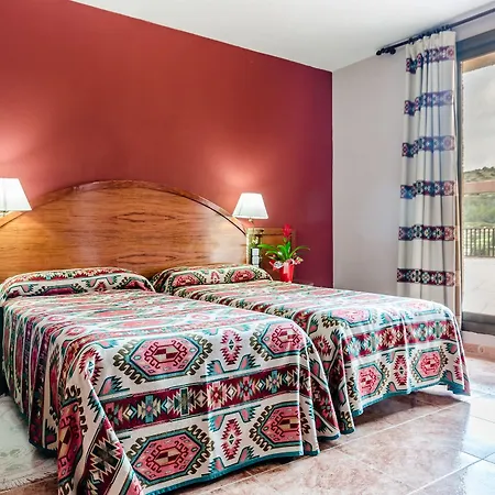 Hotel Mora